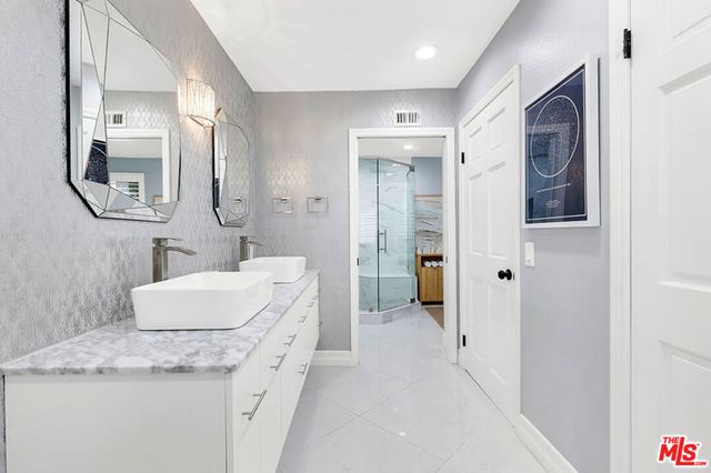 24550 Gardenstone Lane, Los Angeles, CA 91307