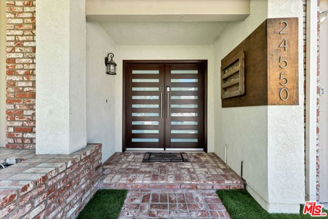 24550 Gardenstone Lane, Los Angeles, CA 91307