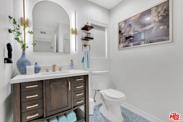 24550 Gardenstone Lane, Los Angeles, CA 91307