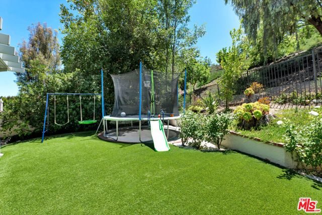 24550 Gardenstone Lane, Los Angeles, CA 91307