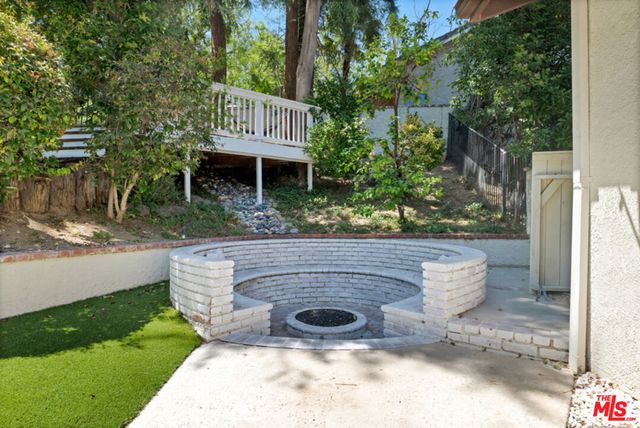 24550 Gardenstone Lane, Los Angeles, CA 91307