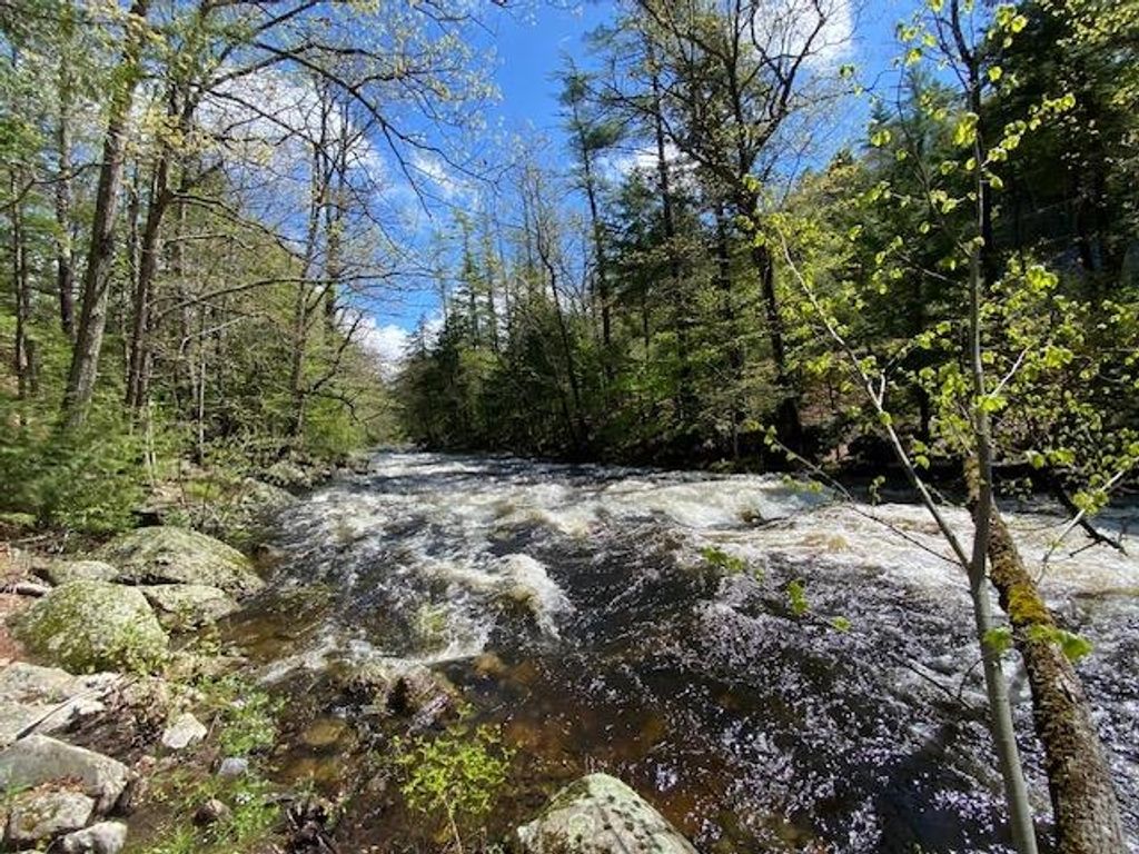 86 Route 103, Sutton, NH 03260