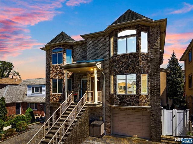 427 Lawton Avenue, Cliffside Park, NJ 07010