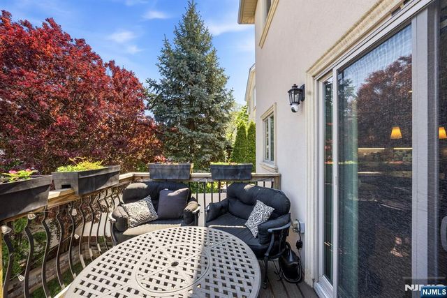 427 Lawton Avenue, Cliffside Park, NJ 07010