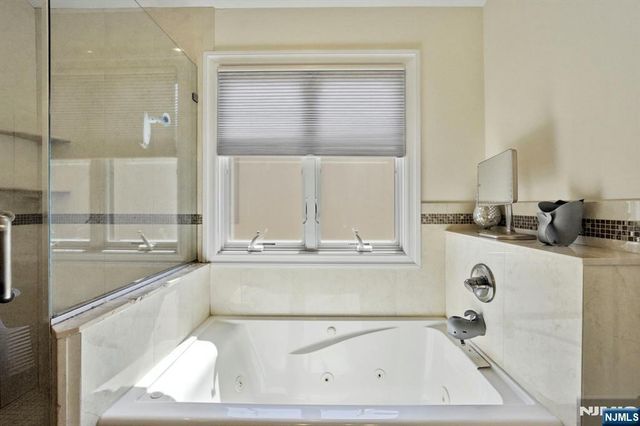 427 Lawton Avenue, Cliffside Park, NJ 07010
