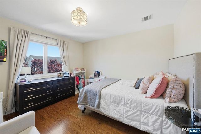 427 Lawton Avenue, Cliffside Park, NJ 07010