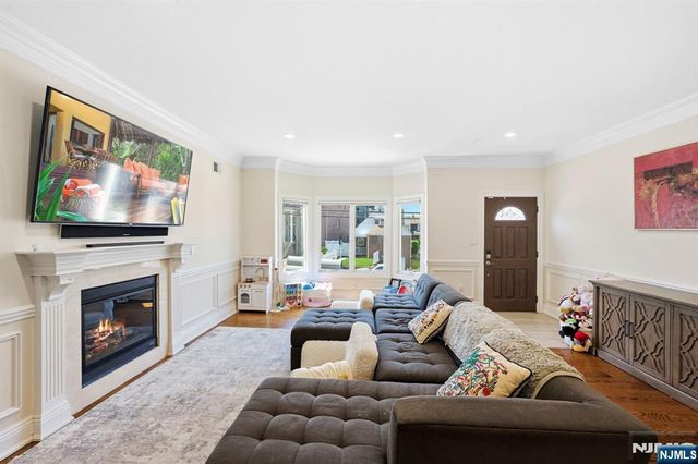 427 Lawton Avenue, Cliffside Park, NJ 07010
