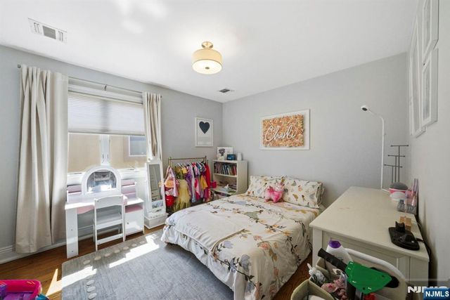 427 Lawton Avenue, Cliffside Park, NJ 07010