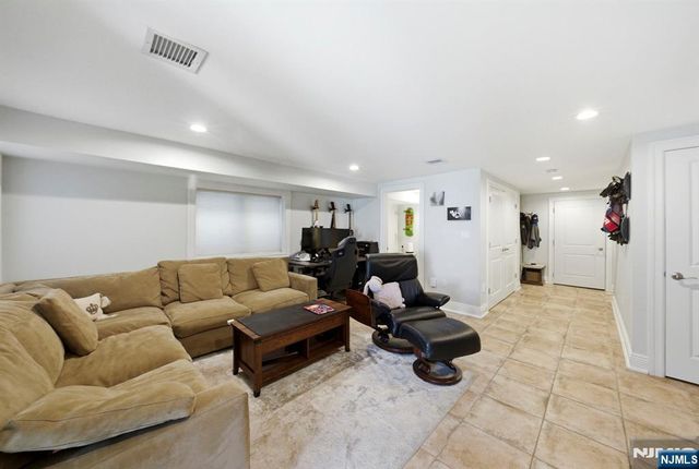 427 Lawton Avenue, Cliffside Park, NJ 07010