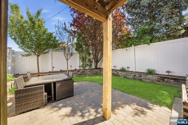 427 Lawton Avenue, Cliffside Park, NJ 07010