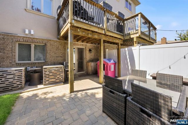 427 Lawton Avenue, Cliffside Park, NJ 07010