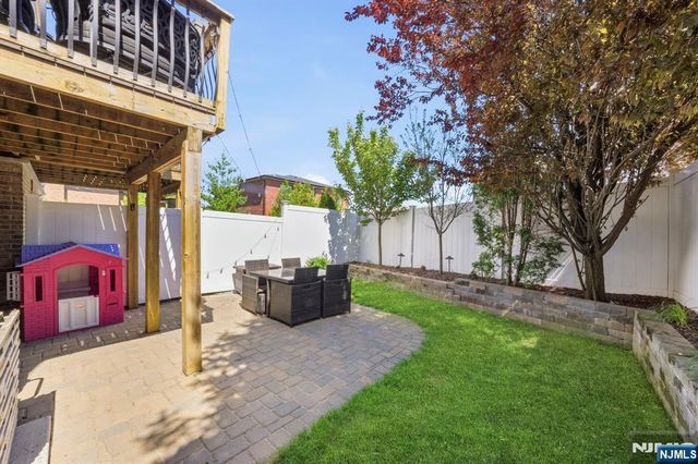 427 Lawton Avenue, Cliffside Park, NJ 07010