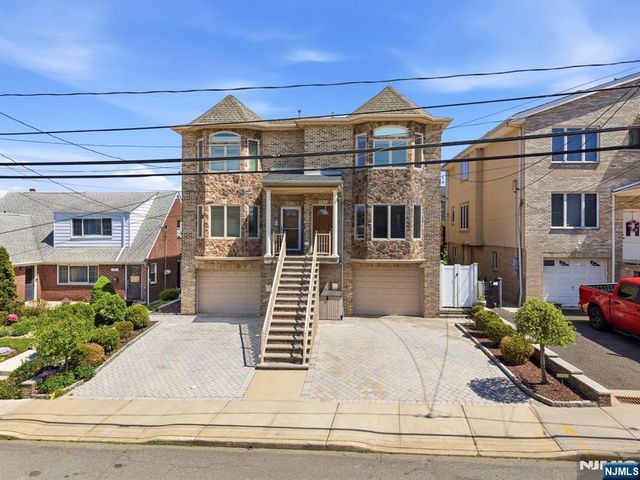427 Lawton Avenue, Cliffside Park, NJ 07010