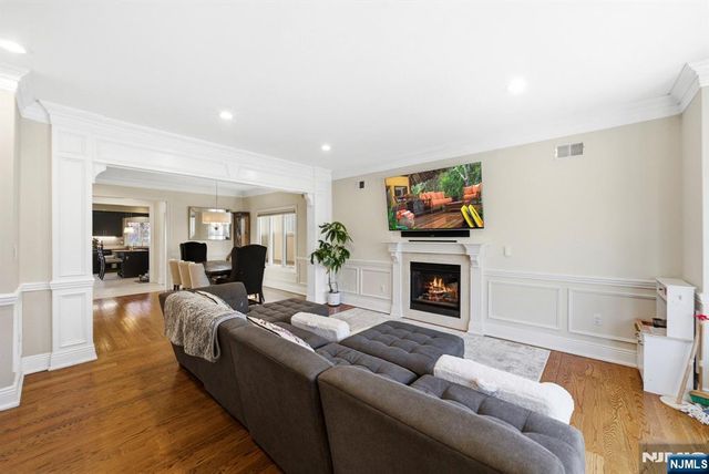 427 Lawton Avenue, Cliffside Park, NJ 07010