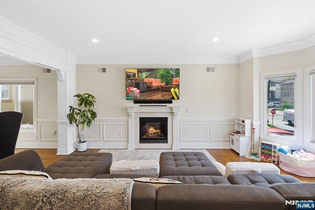 427 Lawton Avenue, Cliffside Park, NJ 07010