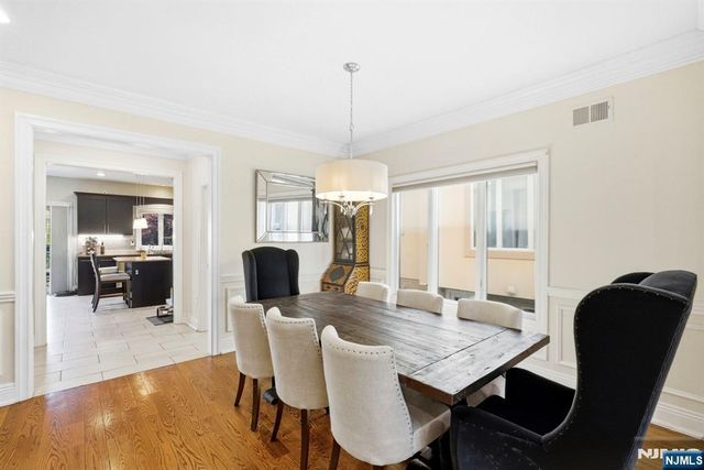 427 Lawton Avenue, Cliffside Park, NJ 07010
