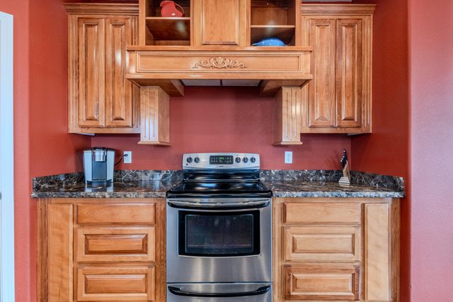 3821 Sherwood Park Drive, Medford, OR 97504