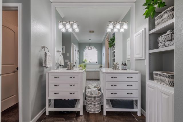 3821 Sherwood Park Drive, Medford, OR 97504