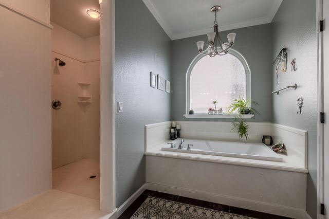 3821 Sherwood Park Drive, Medford, OR 97504