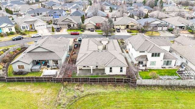 3821 Sherwood Park Drive, Medford, OR 97504