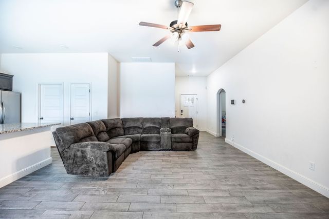 4208 E Razorbill Drive, Siloam Springs, AR 72761