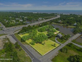 120/124 Bayview Street, Pass Christian, MS 39571