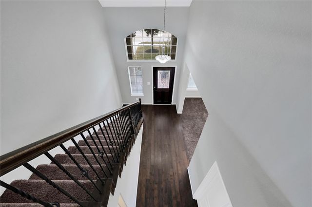 20254 Fossil Valley Lane, Cypress, TX 77433