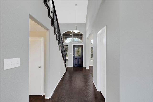 20254 Fossil Valley Lane, Cypress, TX 77433