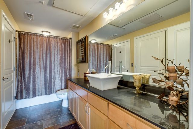 3000 Vanderbilt Pl Apt 421, Nashville, TN 37212
