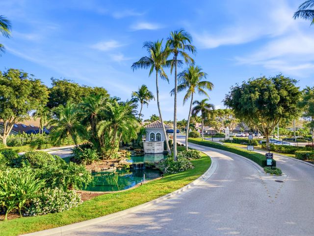 7170 Falls Road E, Boynton Beach, FL 33437