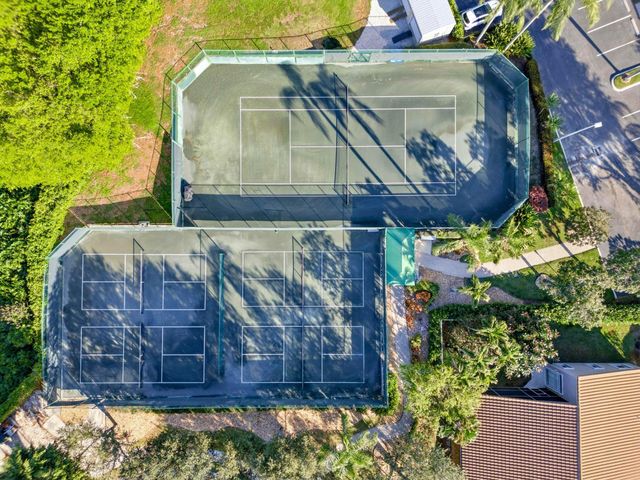 7170 Falls Road E, Boynton Beach, FL 33437