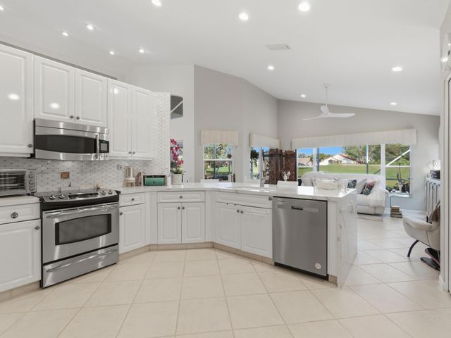 7170 Falls Road E, Boynton Beach, FL 33437