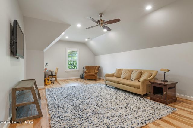 5401 Farm Spring Ct, Prospect, KY 40059