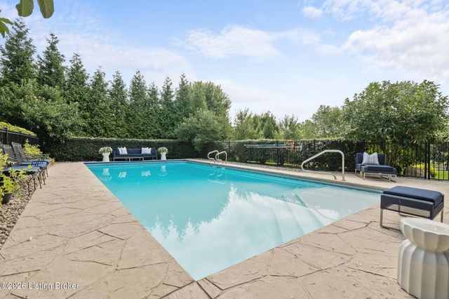 5401 Farm Spring Ct, Prospect, KY 40059
