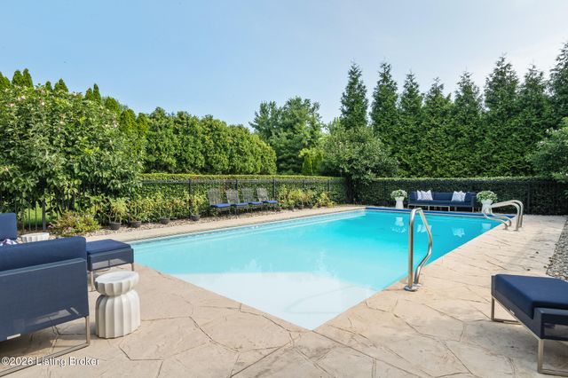 5401 Farm Spring Ct, Prospect, KY 40059