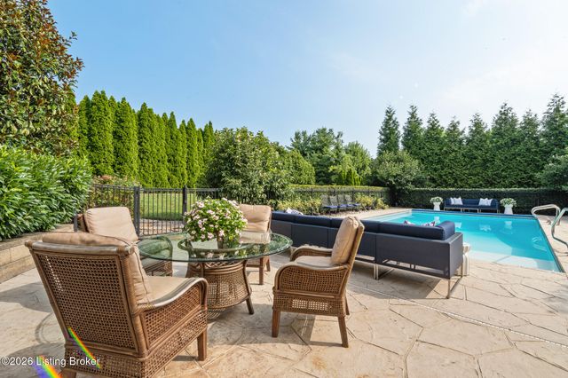 5401 Farm Spring Ct, Prospect, KY 40059