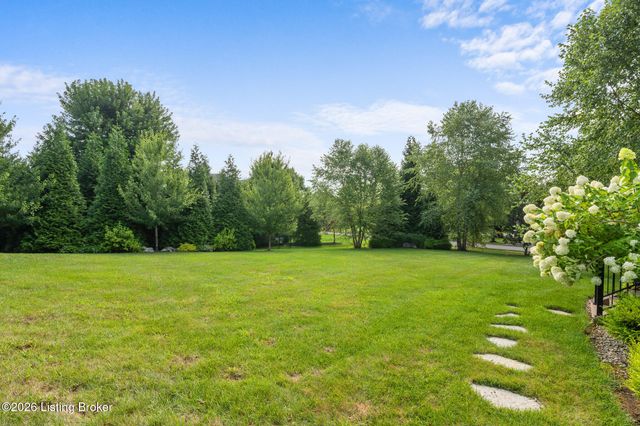 5401 Farm Spring Ct, Prospect, KY 40059