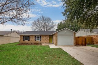 5220 Arbor Glen Road, The Colony, TX 75056