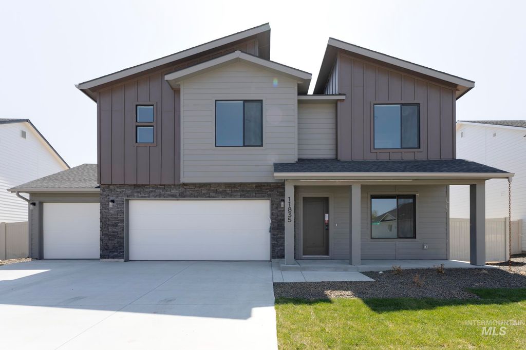 6239 W Karpathos St, Meridian, ID 83646