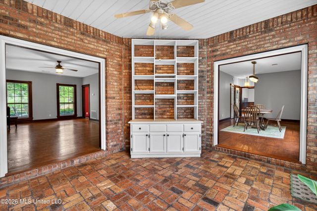 11493 White Star Road, Biloxi, MS 39532