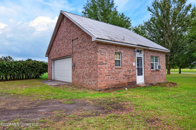 11493 White Star Road, Biloxi, MS 39532
