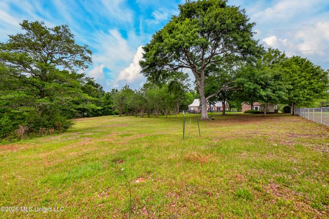 11493 White Star Road, Biloxi, MS 39532