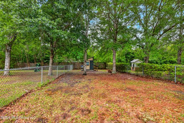 11493 White Star Road, Biloxi, MS 39532