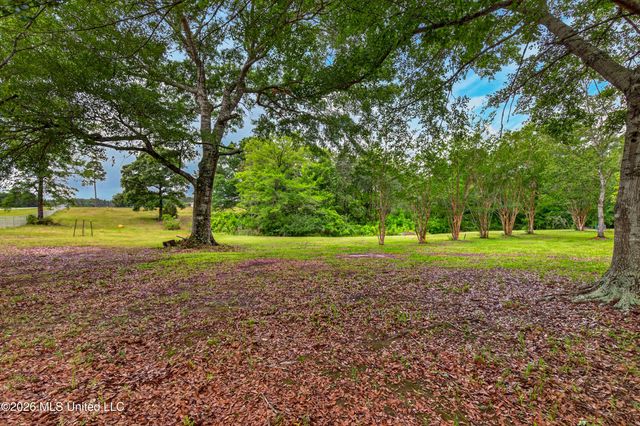 11493 White Star Road, Biloxi, MS 39532