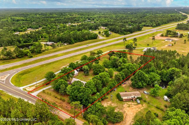 11493 White Star Road, Biloxi, MS 39532