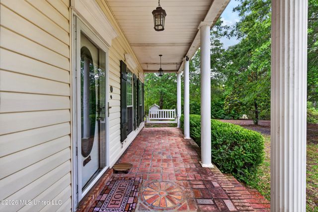 11493 White Star Road, Biloxi, MS 39532