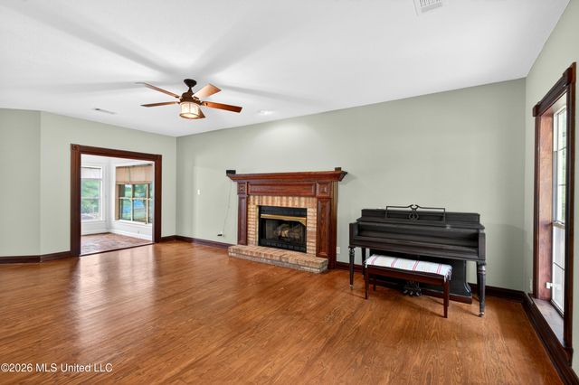 11493 White Star Road, Biloxi, MS 39532