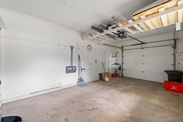 1309 S 11th Avenue E, Newton, IA 50208