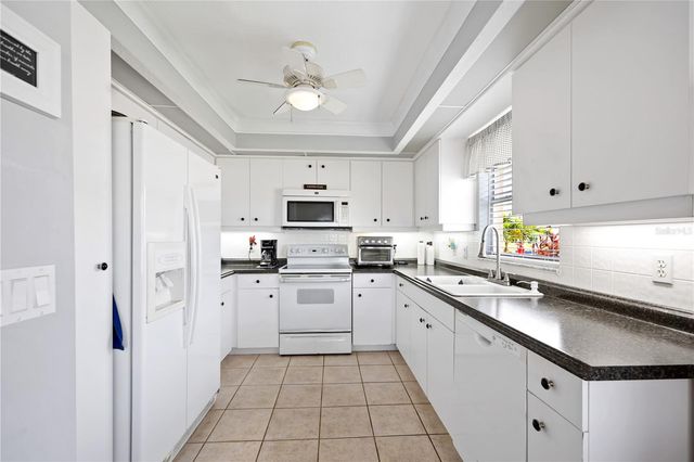 5800 SABAL TRACE DRIVE 301, North Port, FL 34287