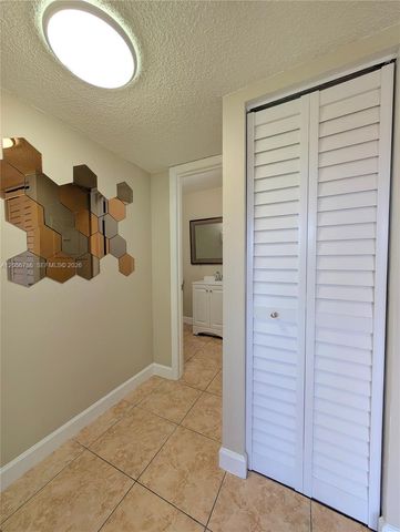 10765 SW 108th Ave 303, Miami, FL 33176